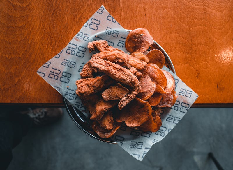 Kids Wing Basket — 5 mild wings, fries, apple juice kid's combo